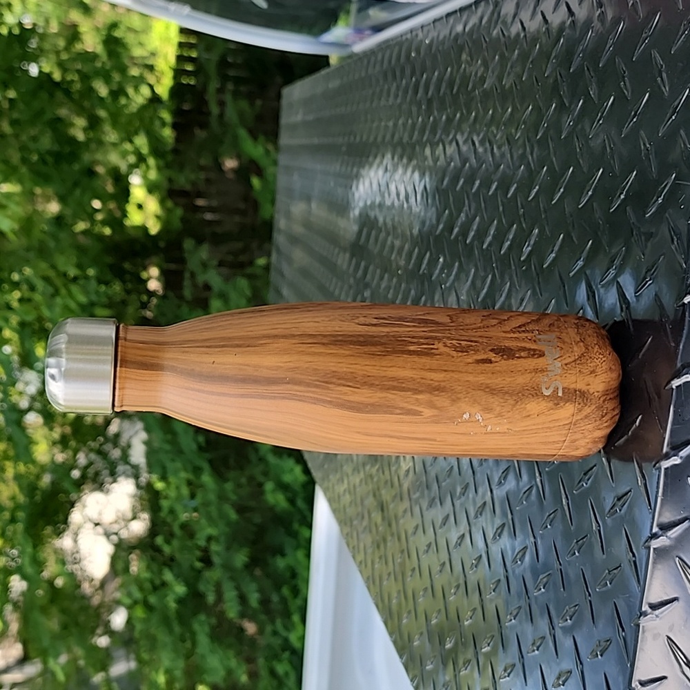 Swell 17 oz water bottle with wood look